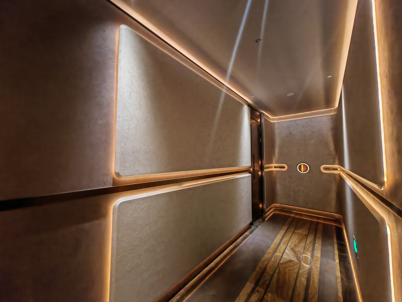 On-site fixed installation of shaped wood veneer
