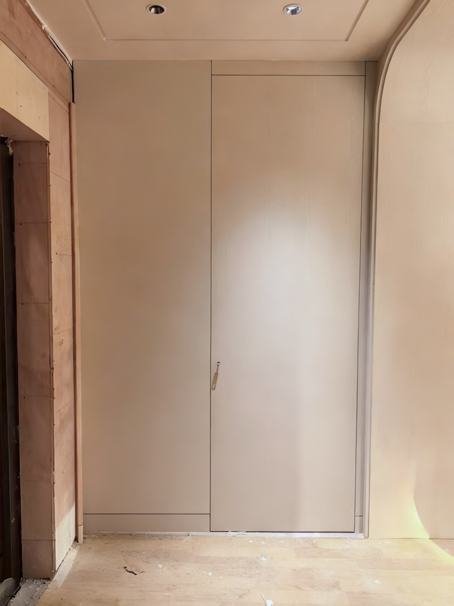 3F shared bathroom concealed door